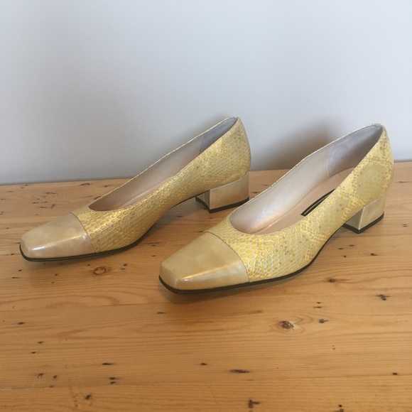 Fabulous vintage minimalist Italian leather shoes - Picture 1 of 5